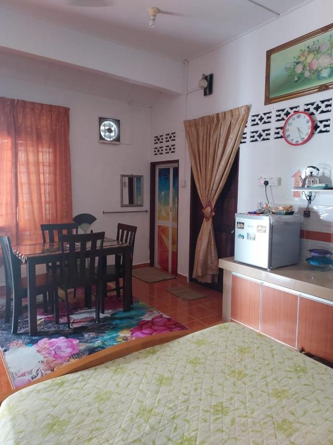 Room 345 哥打巴鲁 外观 照片