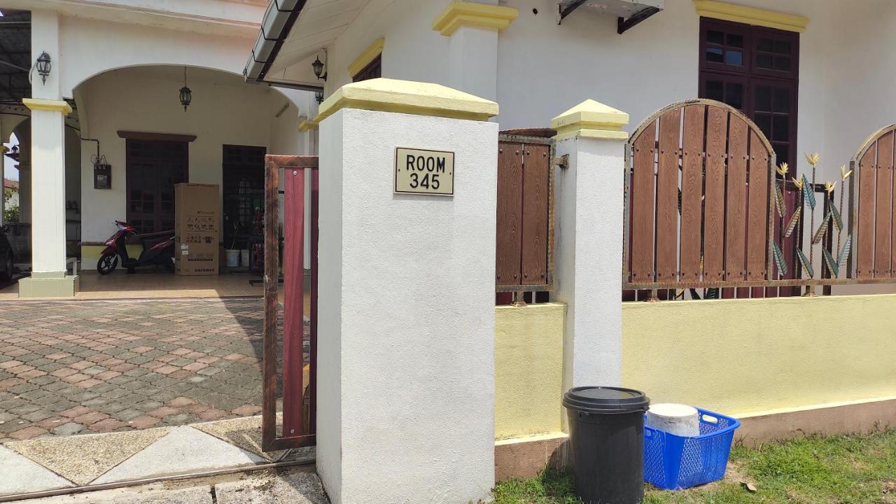 Room 345 哥打巴鲁 外观 照片