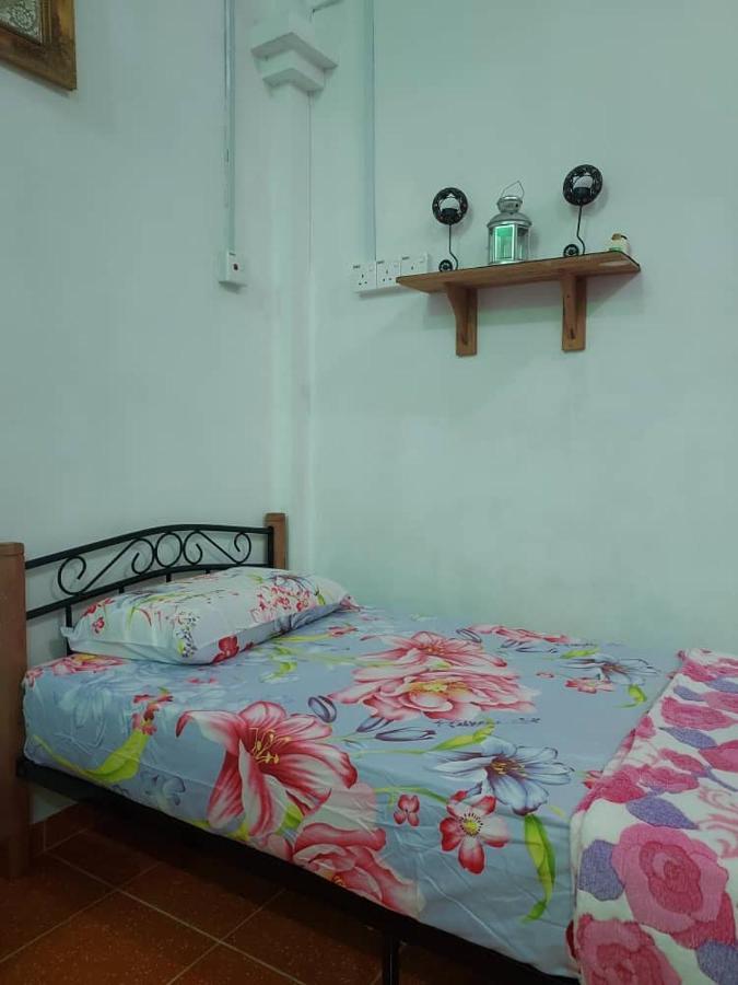 Room 345 哥打巴鲁 外观 照片